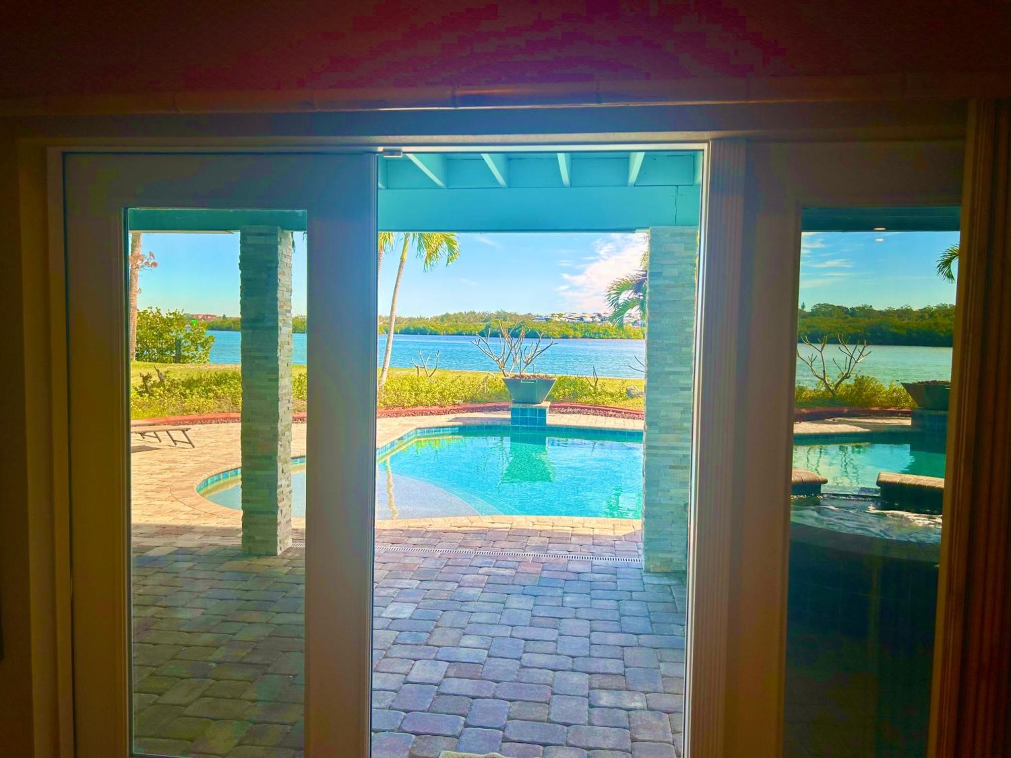 Guest Suite - Waterfront -Pool & Hot Tub- Walk To Beach Clearwater Beach Eksteriør billede