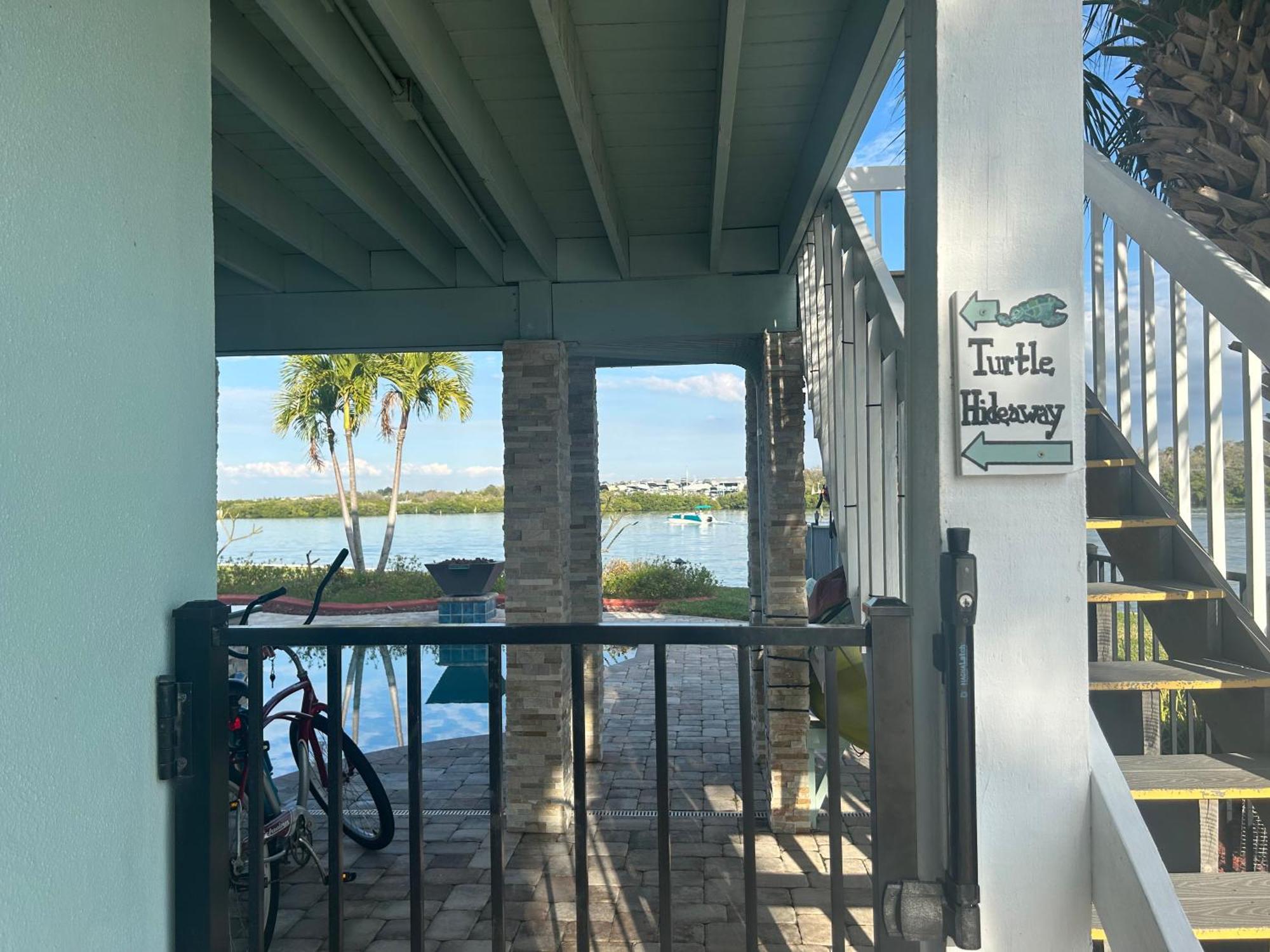 Guest Suite - Waterfront -Pool & Hot Tub- Walk To Beach Clearwater Beach Eksteriør billede