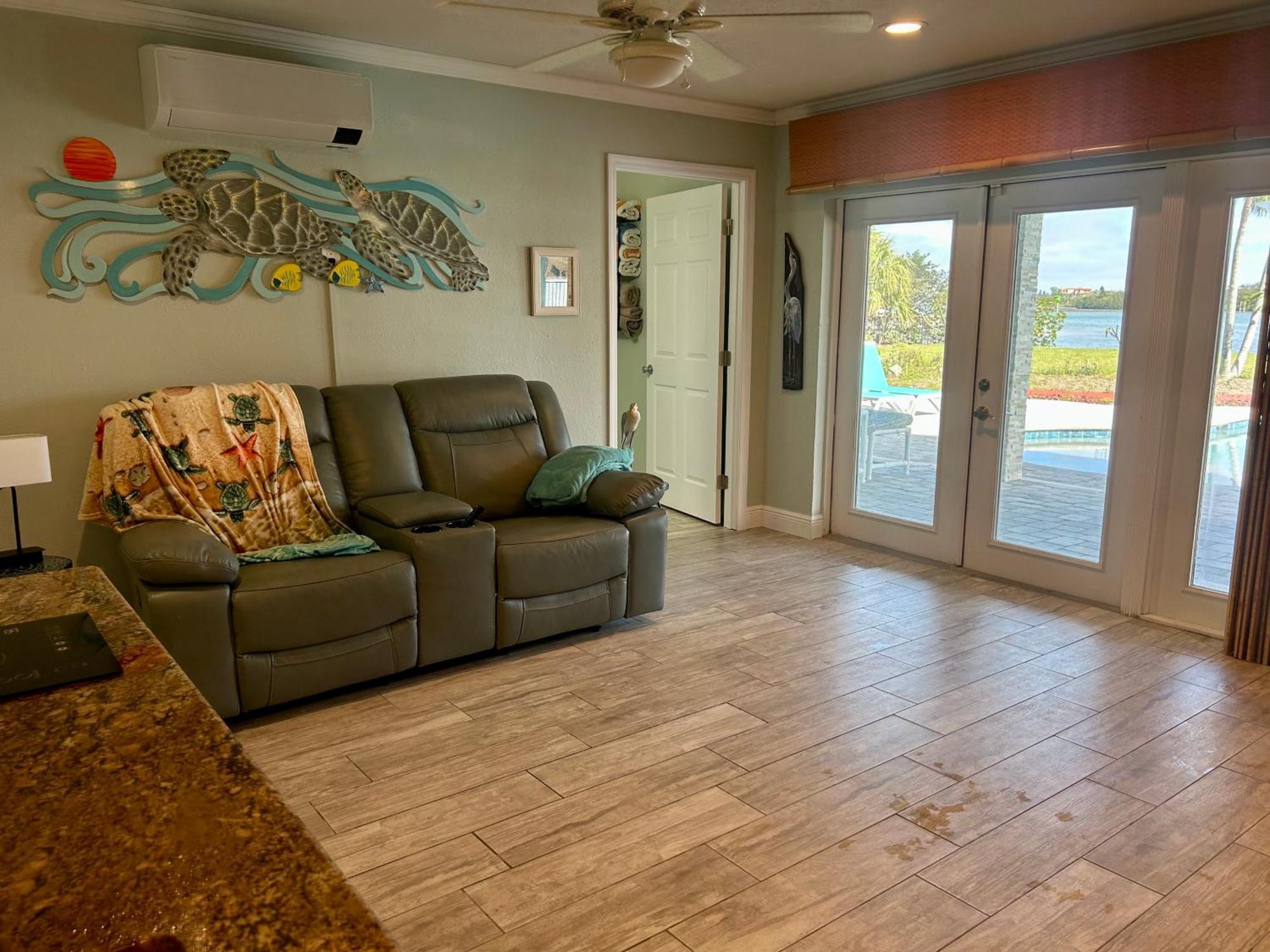 Guest Suite - Waterfront -Pool & Hot Tub- Walk To Beach Clearwater Beach Eksteriør billede
