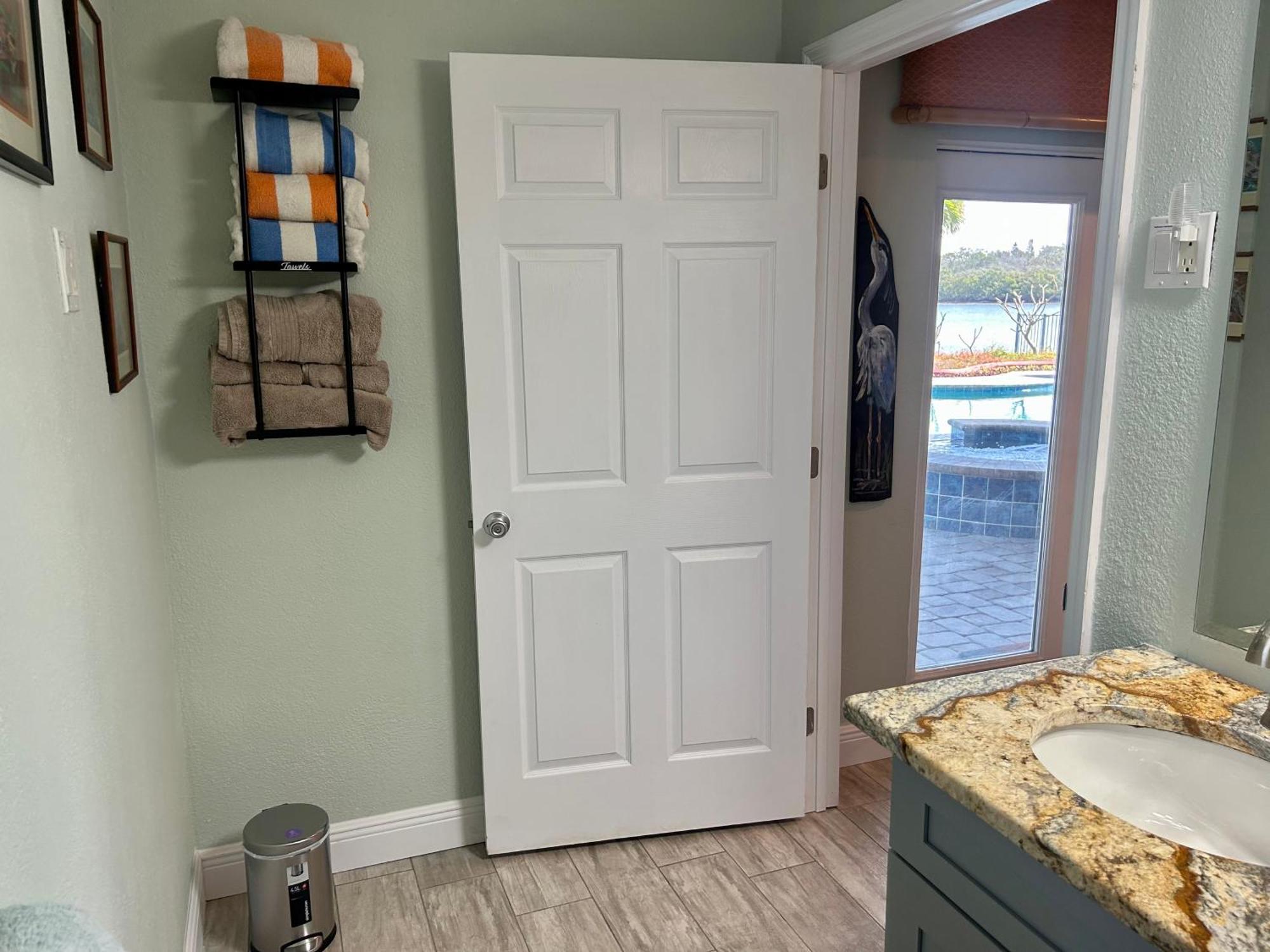 Guest Suite - Waterfront -Pool & Hot Tub- Walk To Beach Clearwater Beach Eksteriør billede